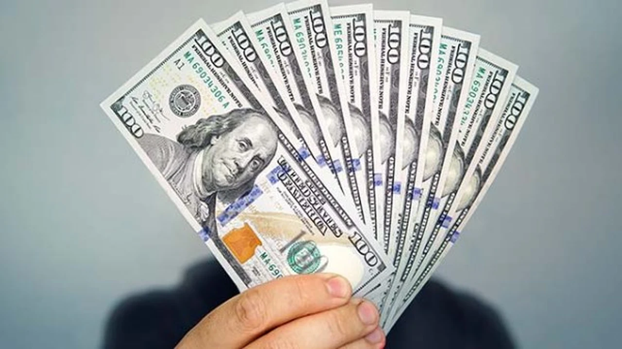 سعره دون 47 جنيهًا.. تحولات جديدة في قيمة الدولار مقابل العملة المحلية اليوم الأحد